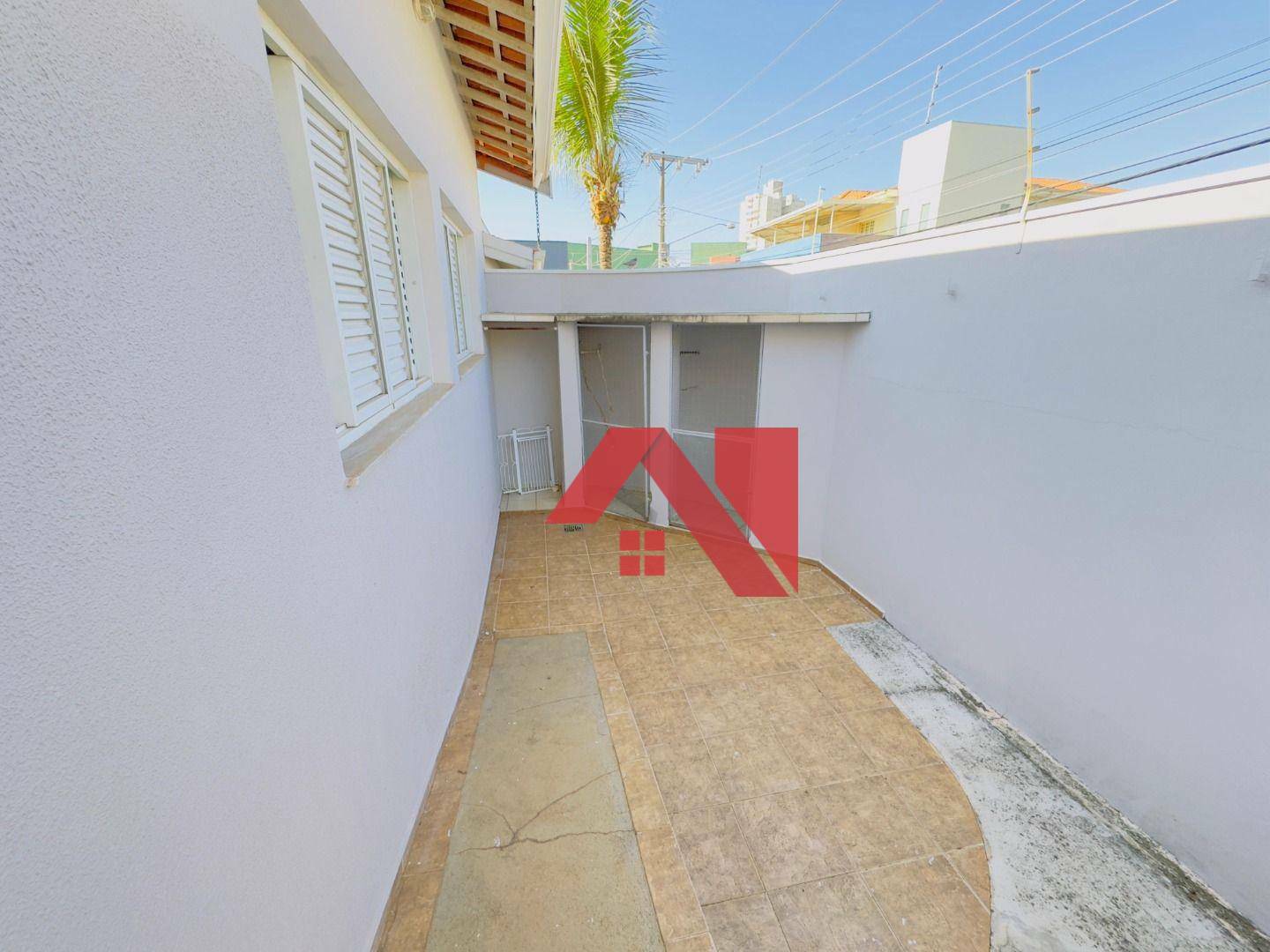 Casa para alugar com 3 quartos, 250m² - Foto 10