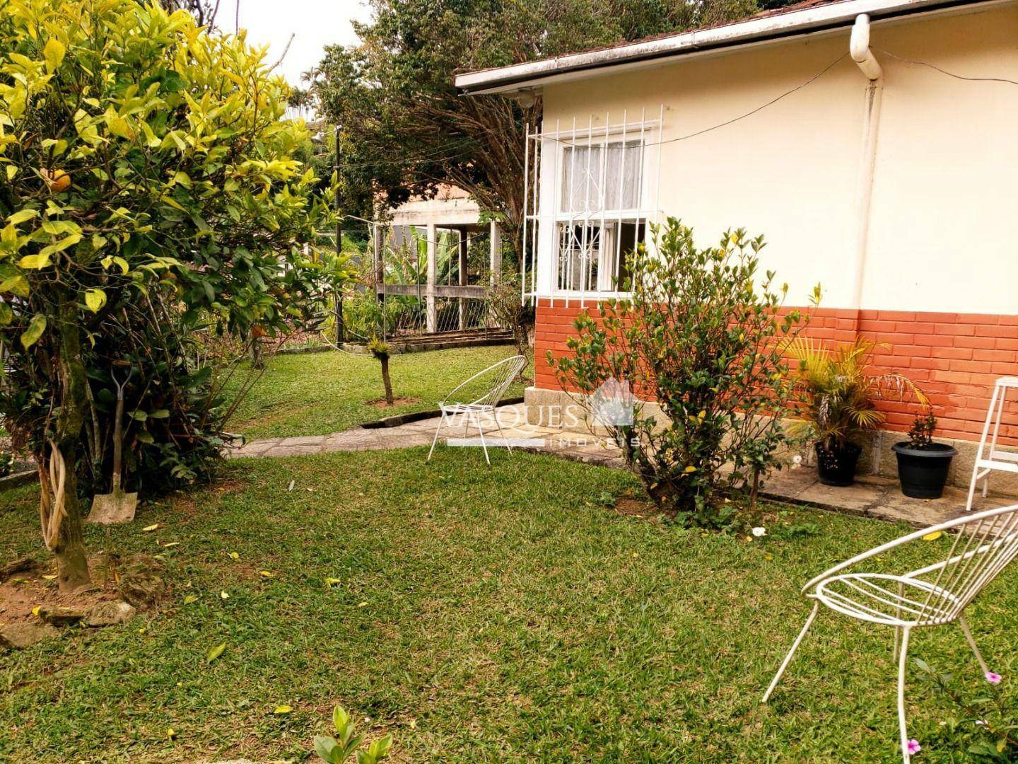 Casa à venda com 3 quartos, 100m² - Foto 2