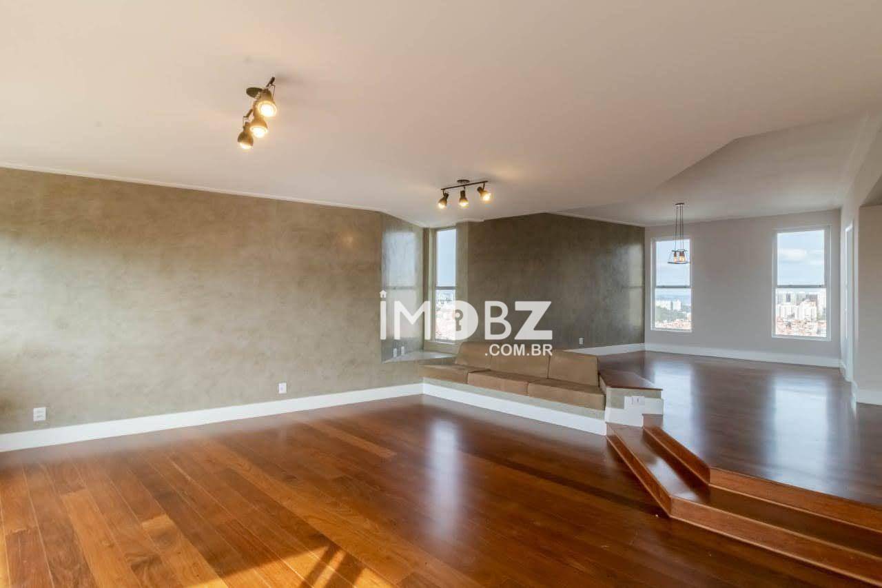 Apartamento à venda com 4 quartos, 221m² - Foto 1