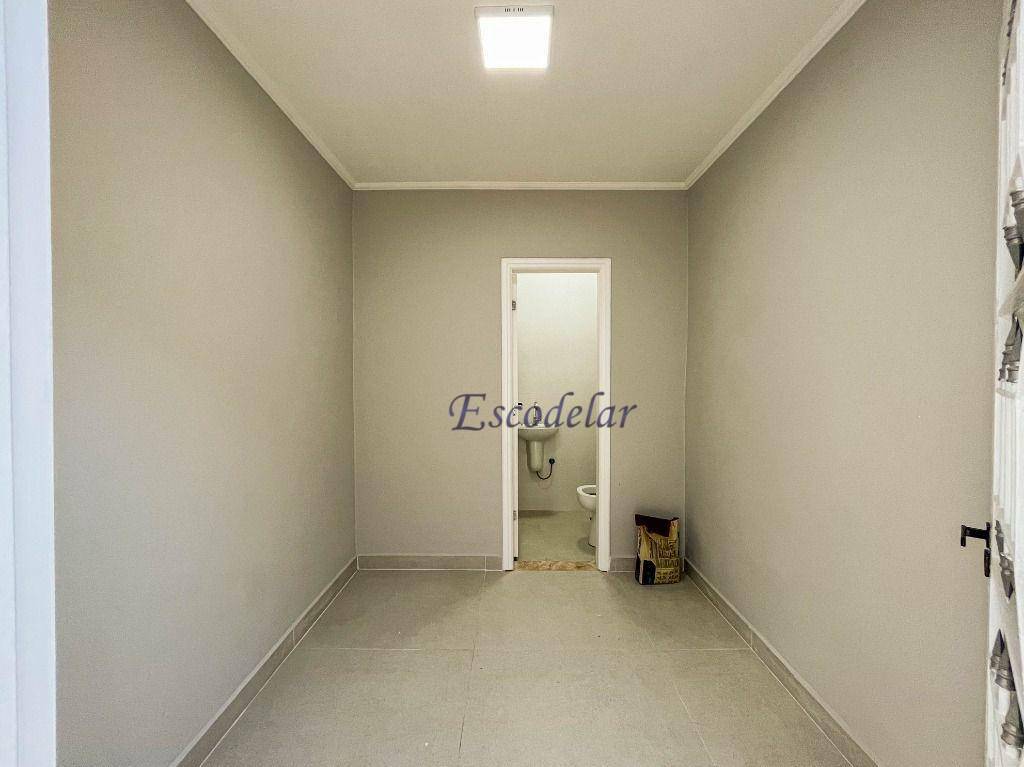 Casa para alugar com 4 quartos, 500m² - Foto 68