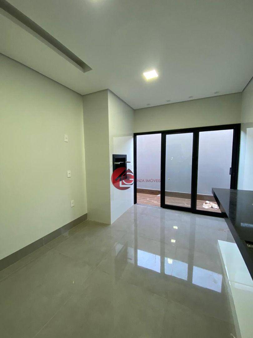 Casa à venda com 2 quartos, 140m² - Foto 7