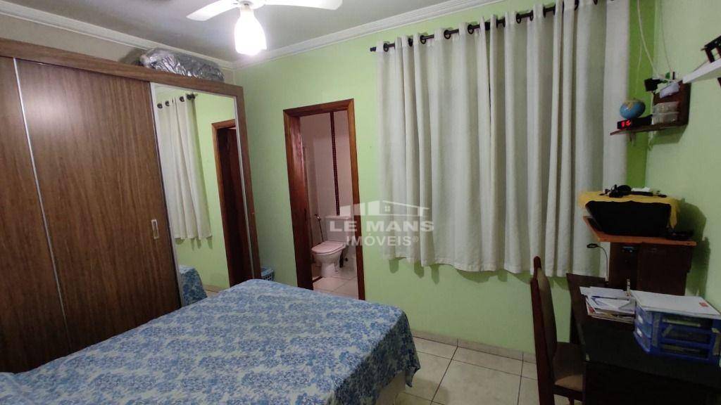 Casa à venda com 3 quartos, 120m² - Foto 14