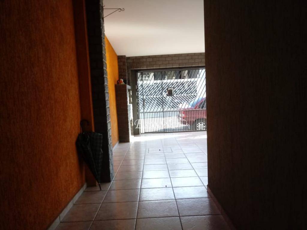 Sobrado à venda com 3 quartos, 246m² - Foto 4