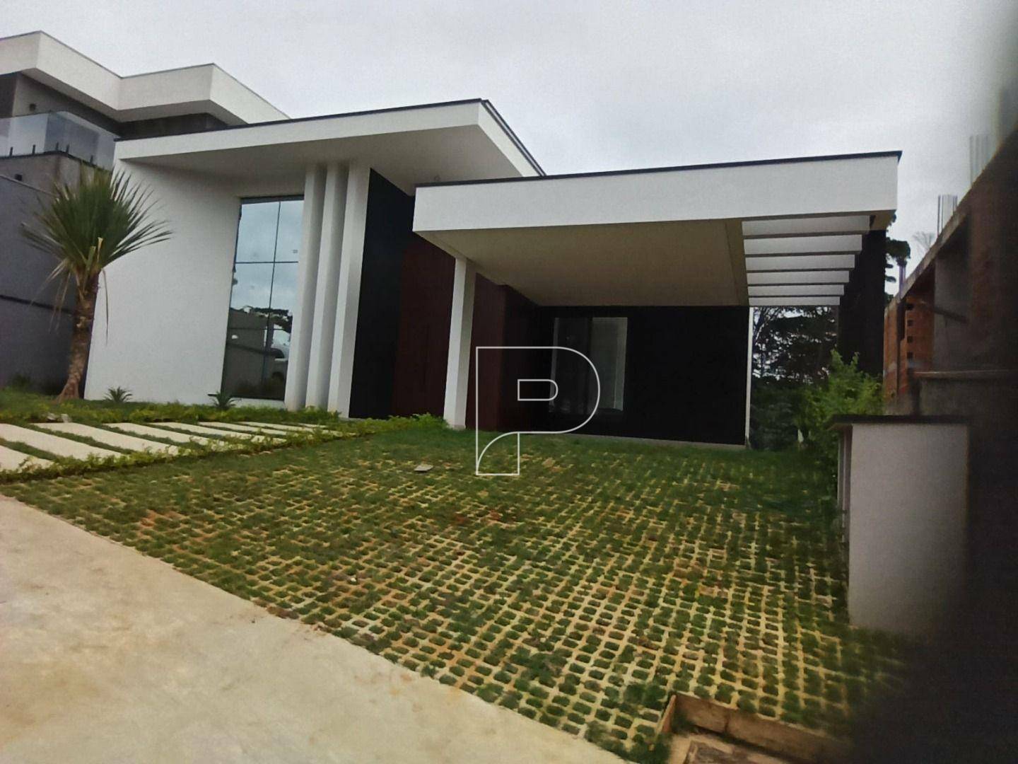 Casa de Condomínio à venda com 3 quartos, 260m² - Foto 1