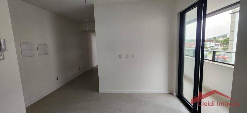 Apartamento à venda com 2 quartos, 65m² - Foto 9