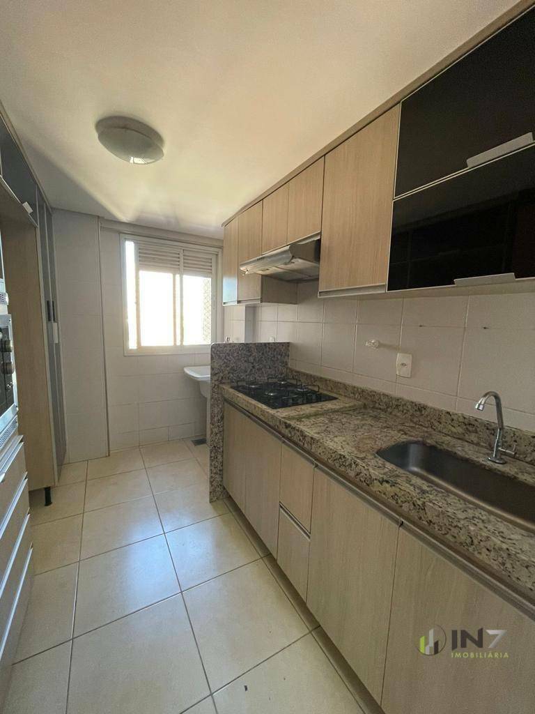 Apartamento à venda com 3 quartos, 70m² - Foto 1