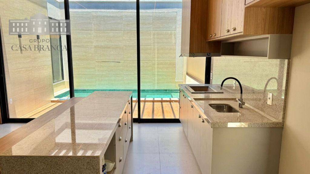 Casa de Condomínio à venda com 4 quartos, 263m² - Foto 6