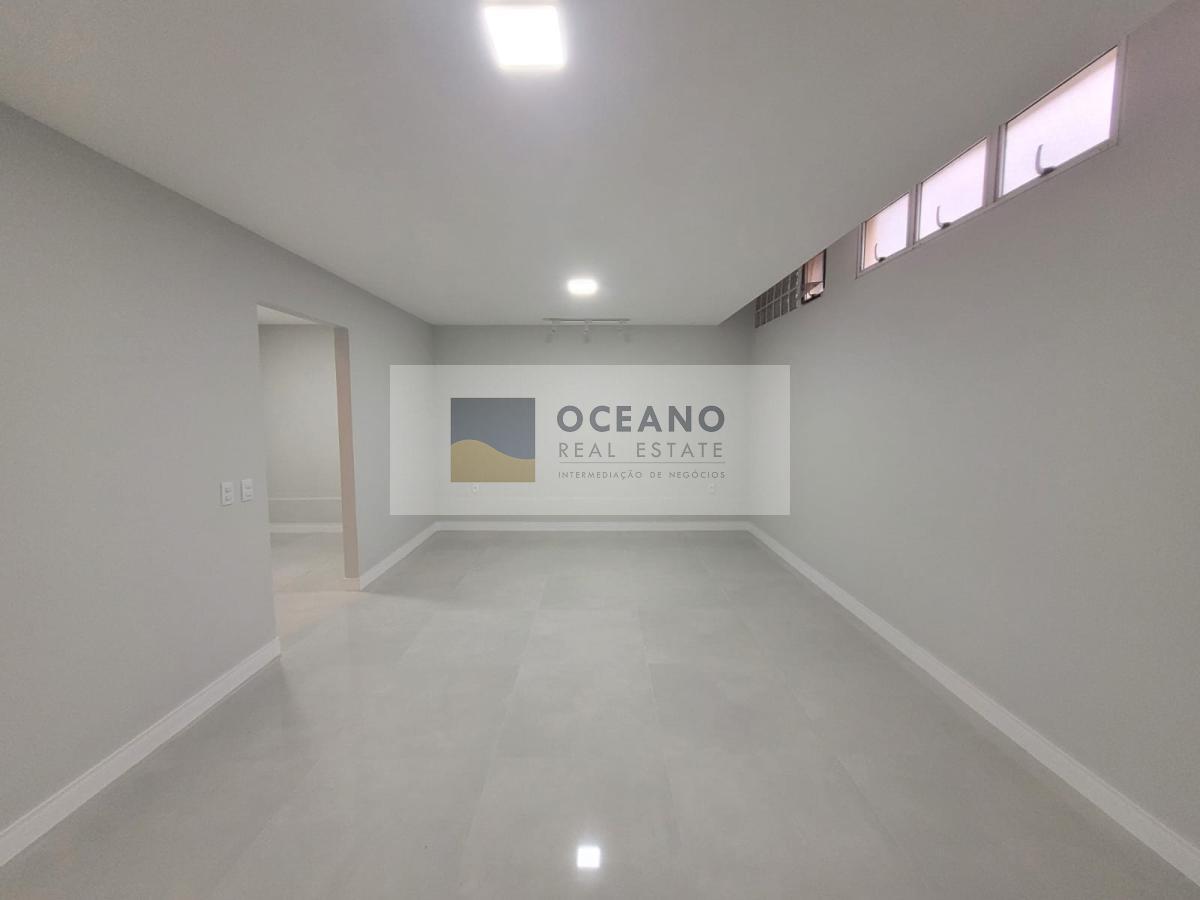 Casa de Condomínio à venda com 5 quartos, 226m² - Foto 29