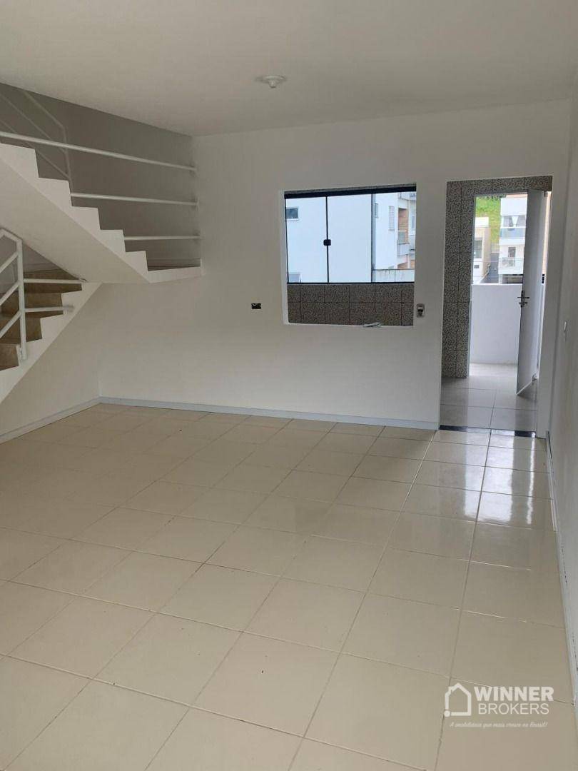 Sobrado à venda com 2 quartos, 110m² - Foto 3