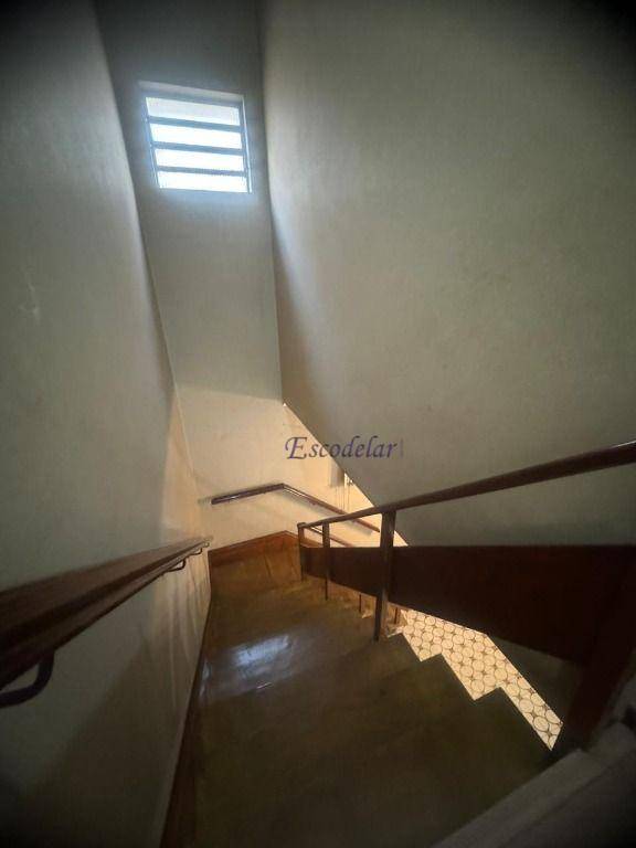 Sobrado à venda com 6 quartos, 240m² - Foto 42