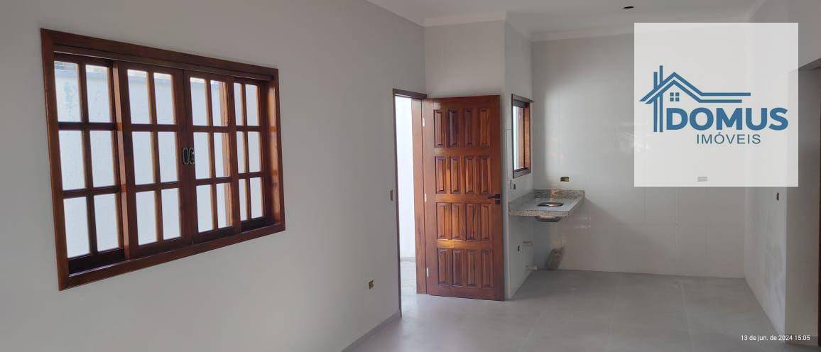 Casa à venda com 2 quartos, 98m² - Foto 4