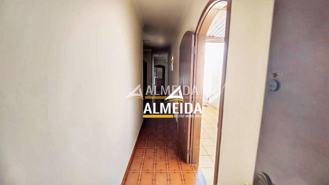 Casa, 4 quartos, 213 m² - Foto 3