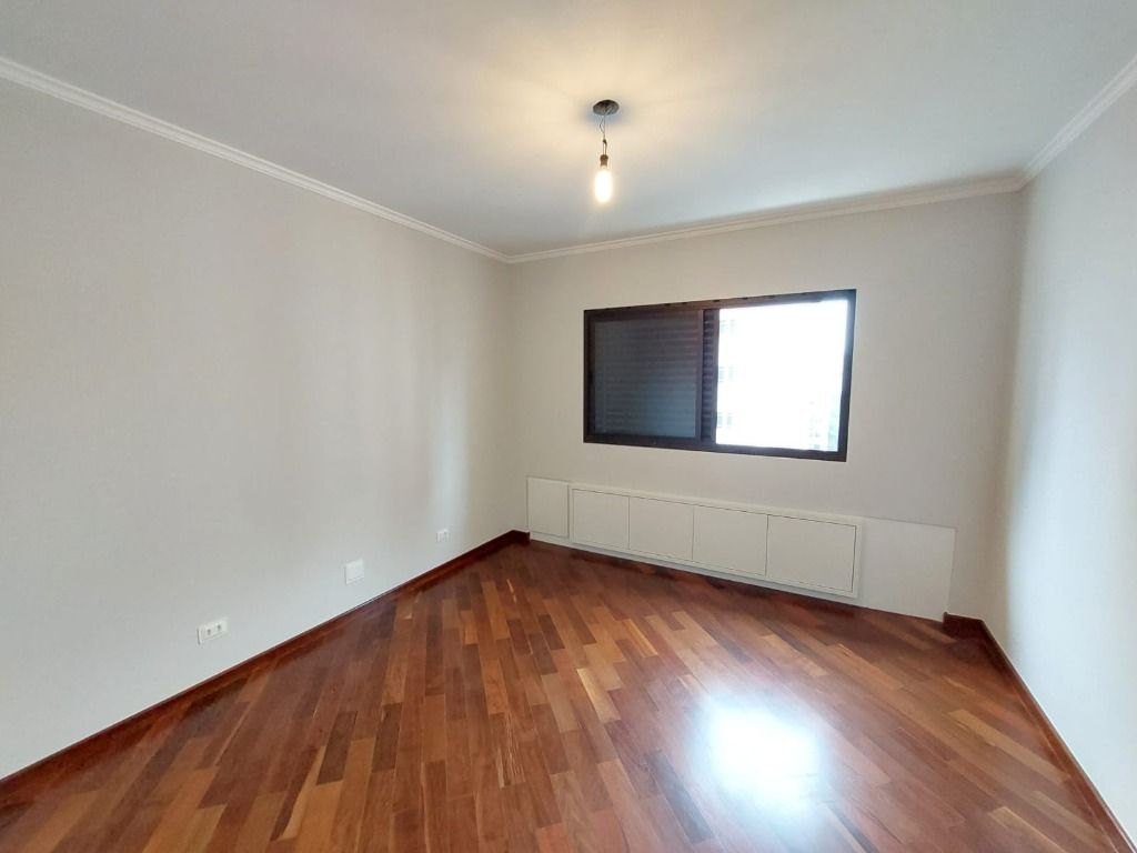 Apartamento à venda com 3 quartos, 160m² - Foto 10