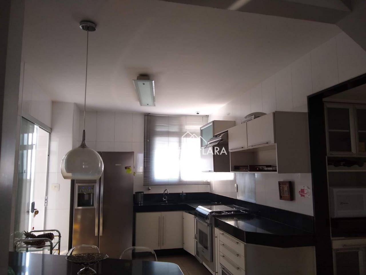 Apartamento à venda com 3 quartos, 236m² - Foto 10