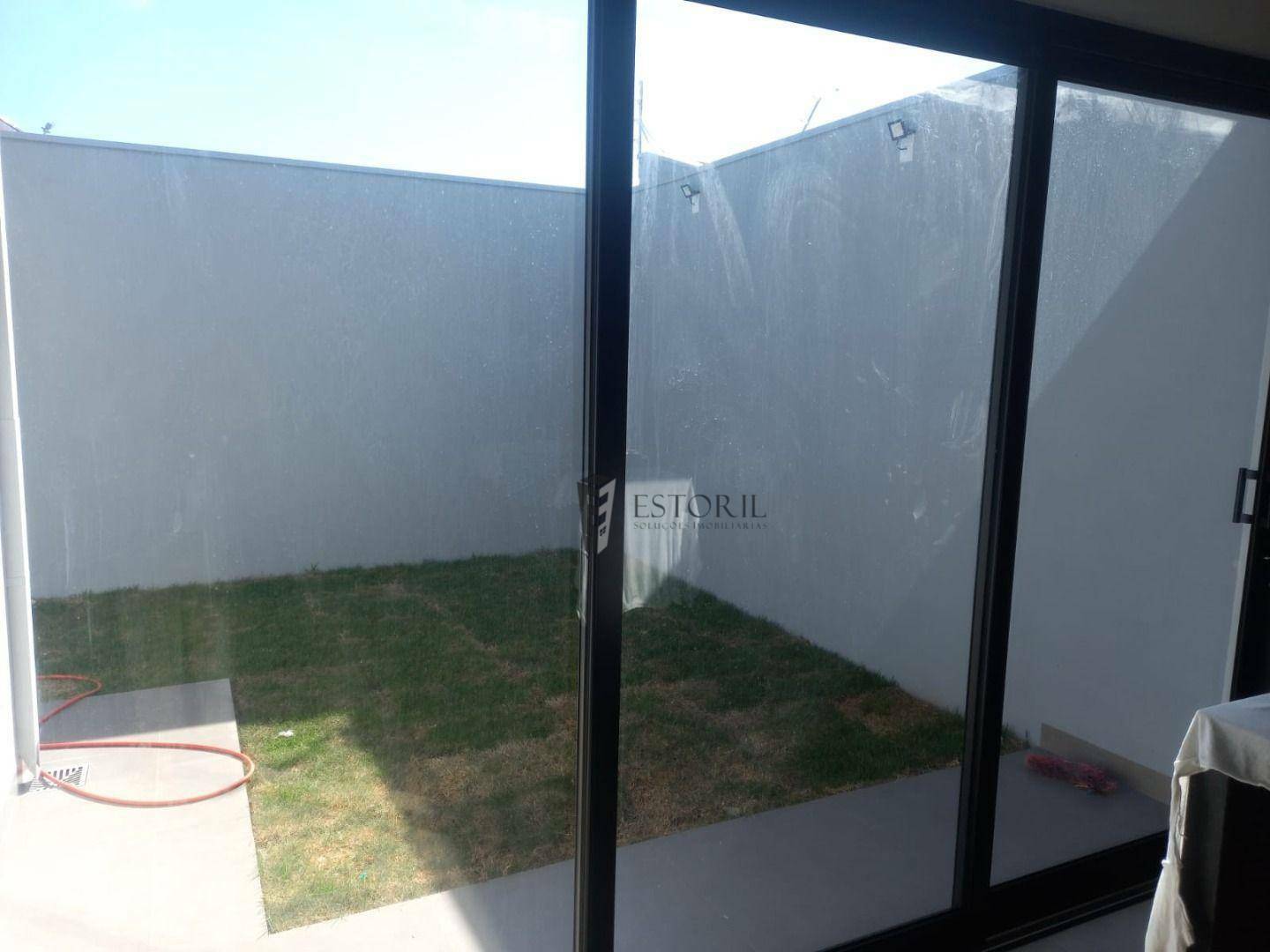 Casa à venda com 3 quartos, 300M2 - Foto 12