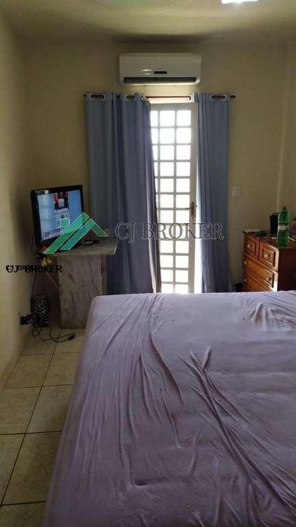 Casa à venda com 4 quartos, 200m² - Foto 17