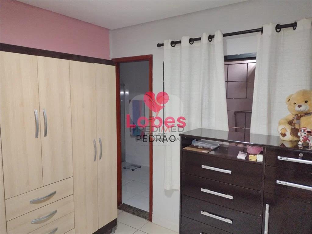 Casa à venda com 2 quartos, 116m² - Foto 3