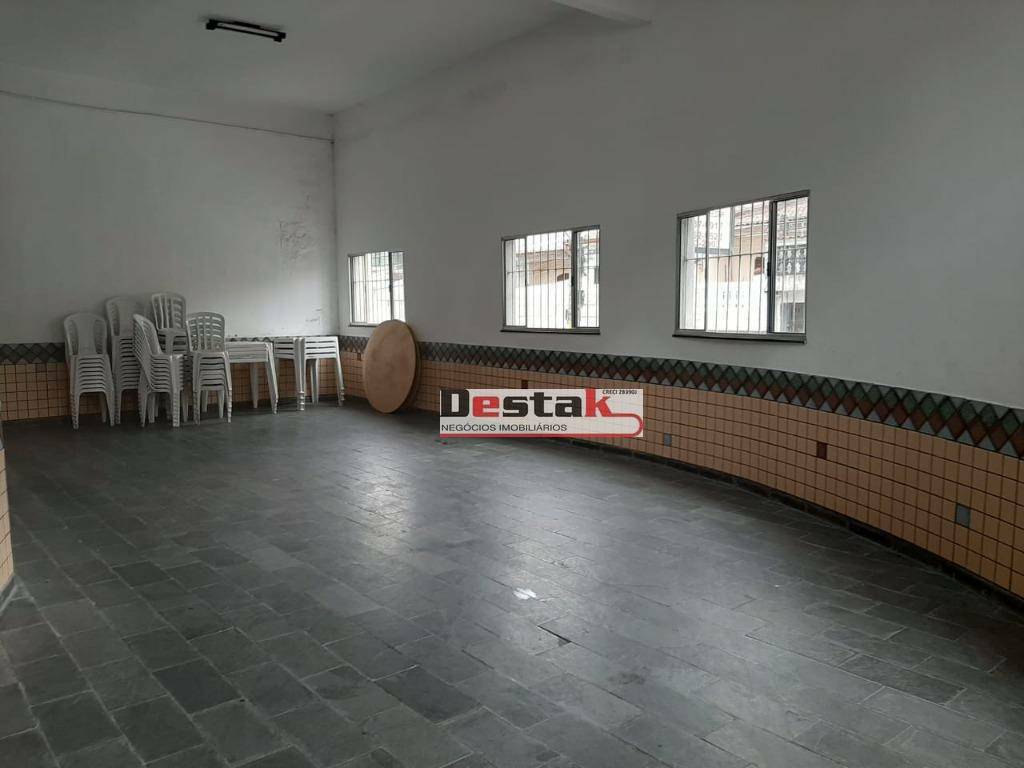 Sobrado à venda com 3 quartos, 362m² - Foto 35