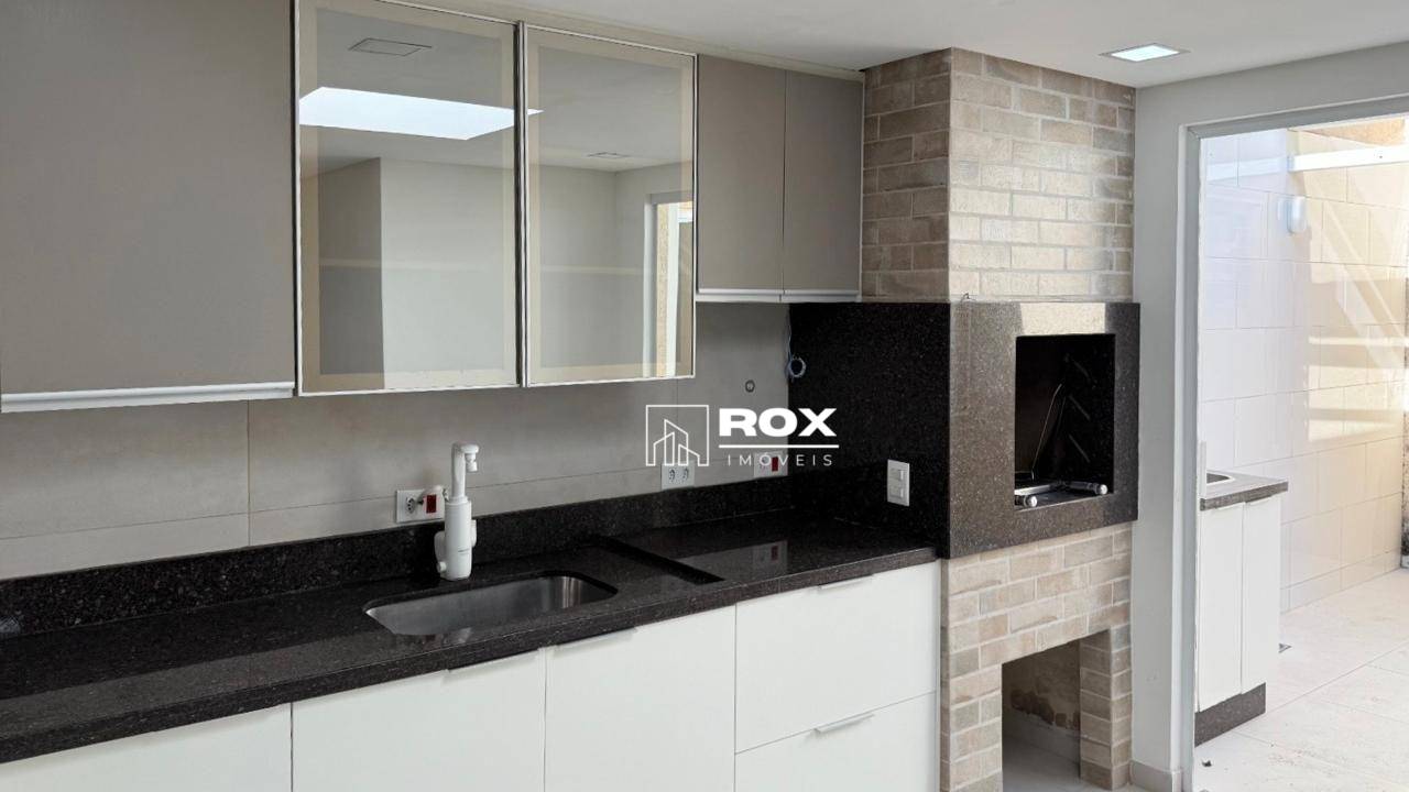 Casa à venda com 3 quartos, 70m² - Foto 11
