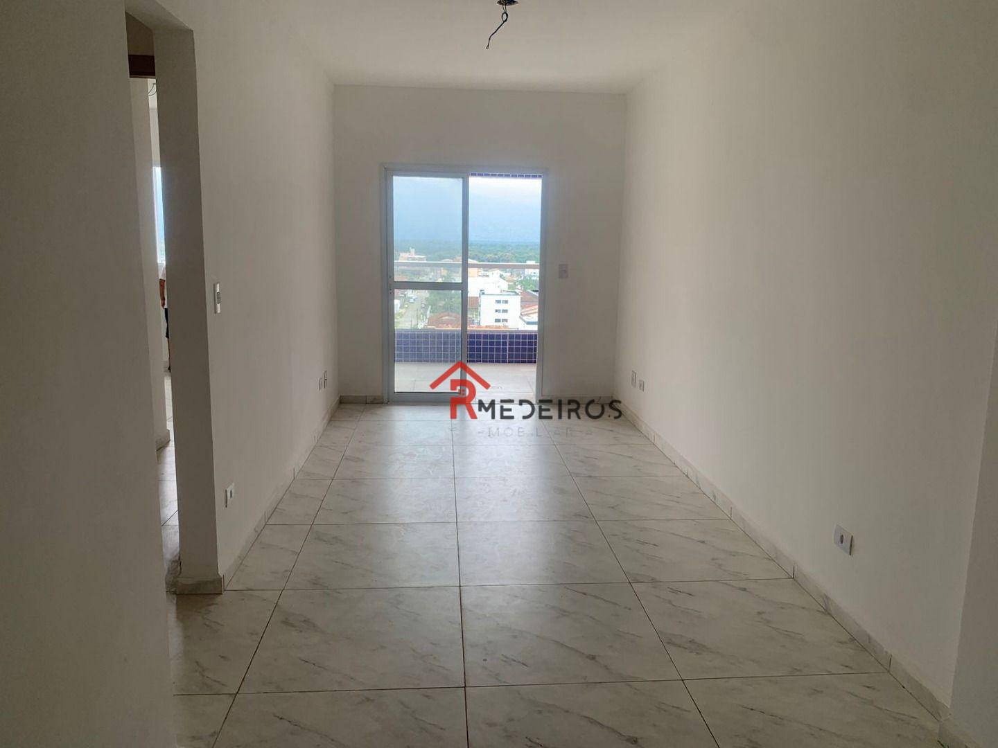 Apartamento à venda com 2 quartos, 63m² - Foto 2