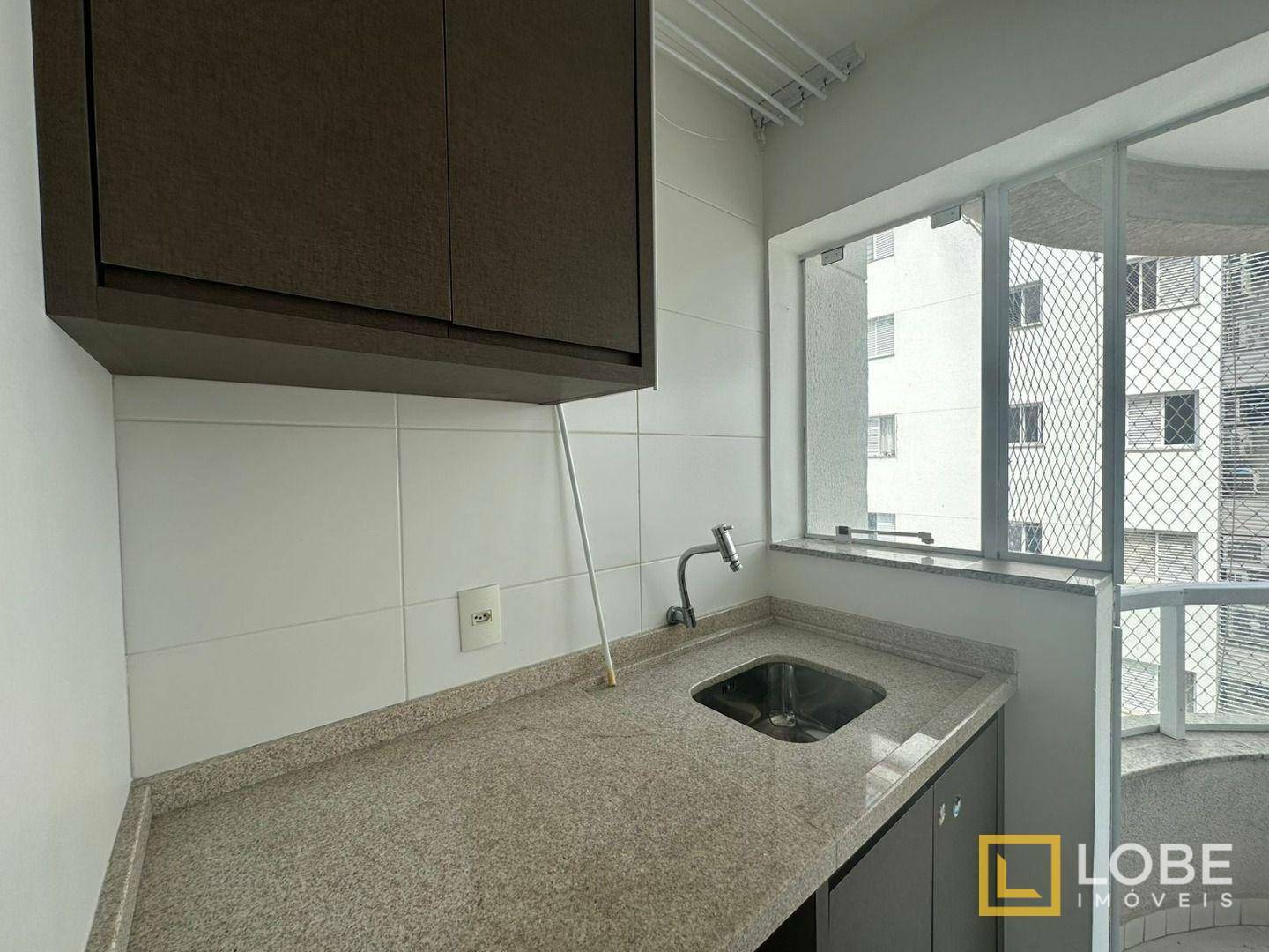 Apartamento à venda com 2 quartos, 70m² - Foto 14