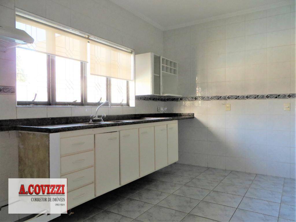 Casa à venda com 4 quartos, 225m² - Foto 13