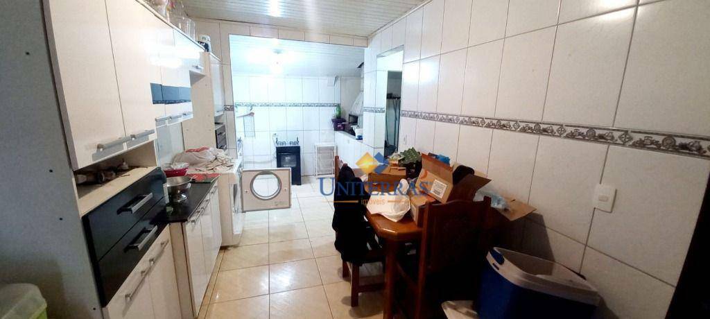 Sobrado à venda com 6 quartos, 179m² - Foto 2