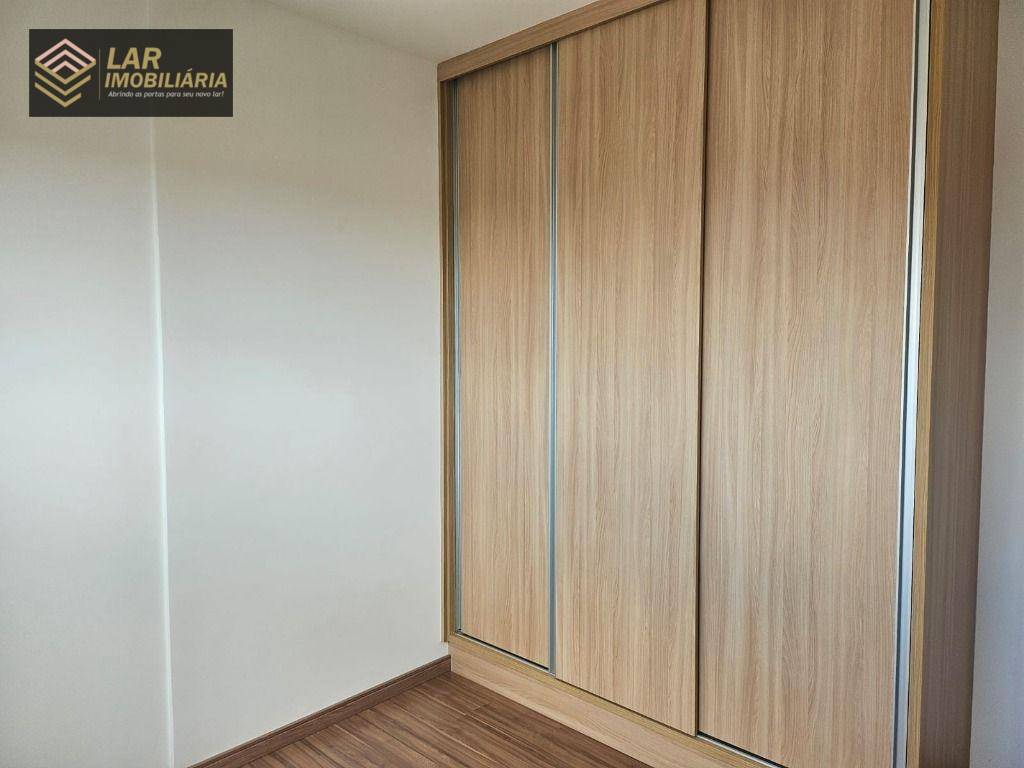 Apartamento para alugar com 3 quartos, 129m² - Foto 11