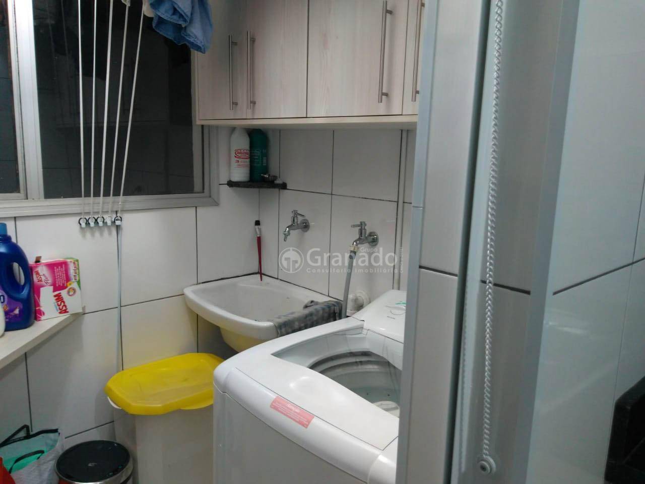 Apartamento à venda com 3 quartos, 76m² - Foto 2