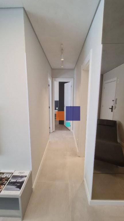 Apartamento à venda com 2 quartos, 70m² - Foto 10