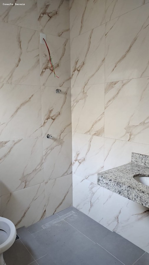 Casa à venda com 2 quartos, 70m² - Foto 12