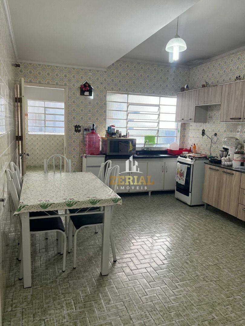 Sobrado à venda e aluguel com 3 quartos, 142m² - Foto 2