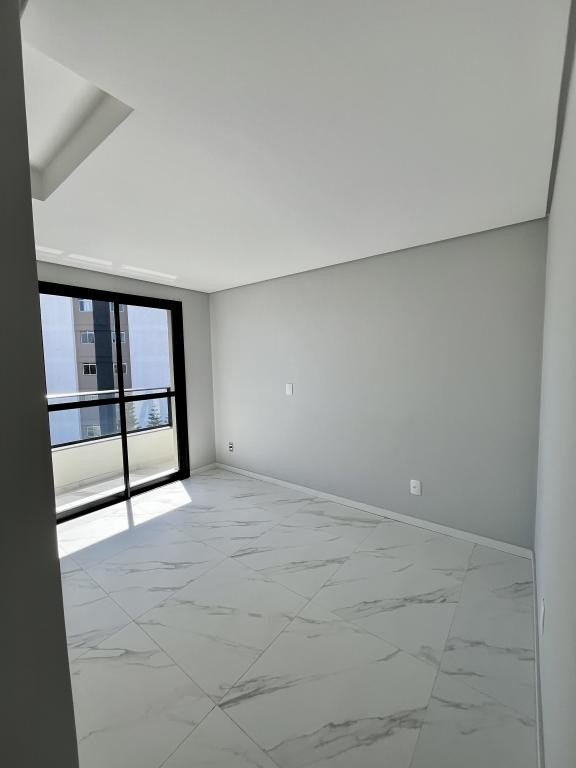 Apartamento à venda com 2 quartos, 62m² - Foto 6