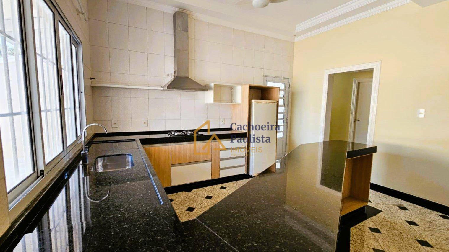 Casa à venda com 4 quartos, 607m² - Foto 10