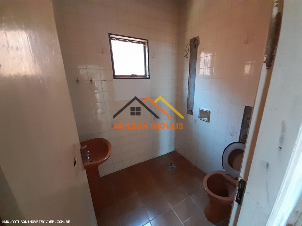 Casa à venda com 4 quartos, 250m² - Foto 17