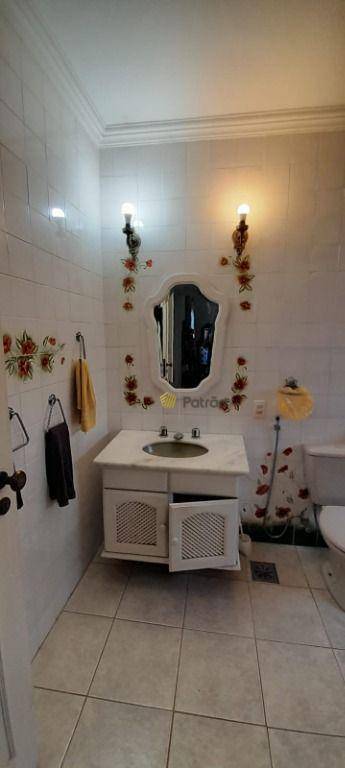 Casa à venda com 4 quartos, 400m² - Foto 41