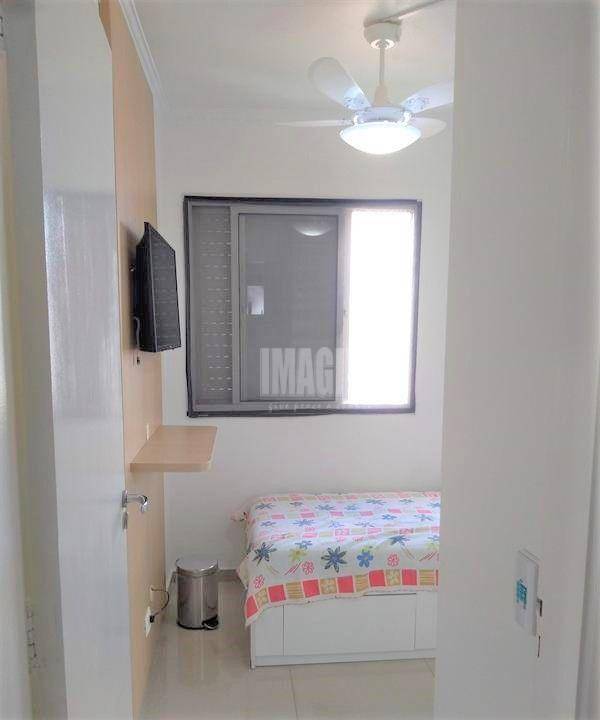 Apartamento à venda com 2 quartos, 62m² - Foto 11