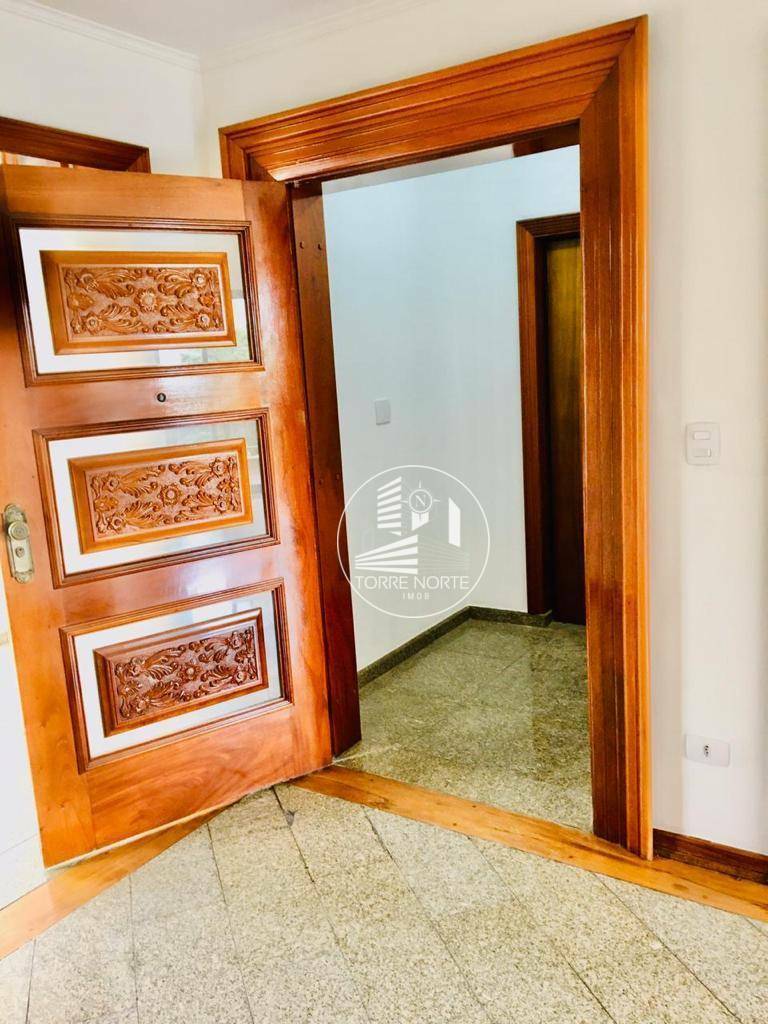 Apartamento à venda com 4 quartos, 220m² - Foto 5