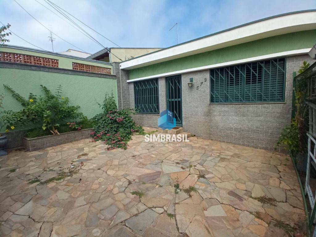 Casa à venda com 4 quartos, 220m² - Foto 2