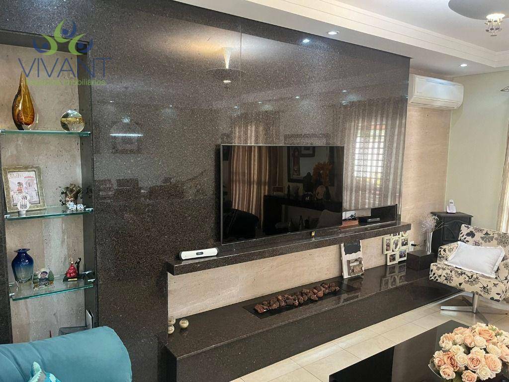 Sobrado à venda com 4 quartos, 200m² - Foto 3