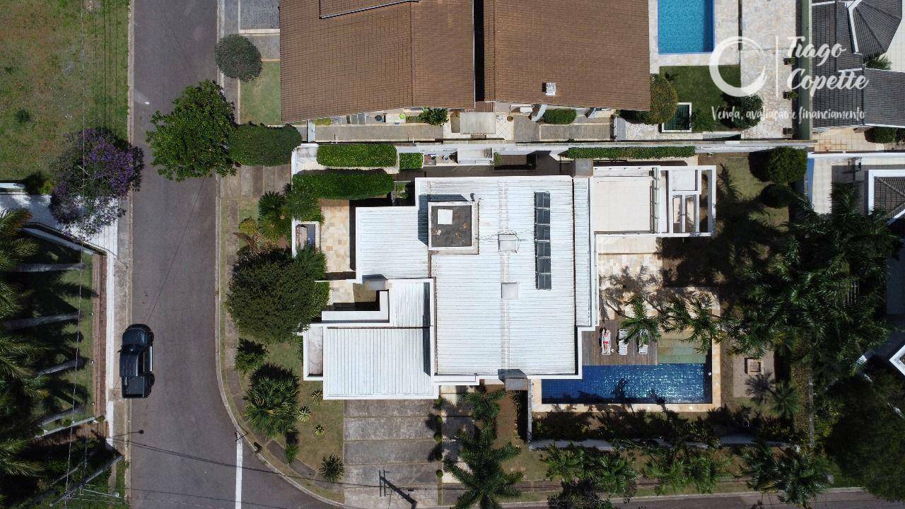 Casa de Condomínio à venda com 4 quartos, 407m² - Foto 2