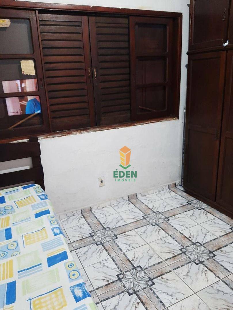 Casa à venda com 3 quartos, 162m² - Foto 4