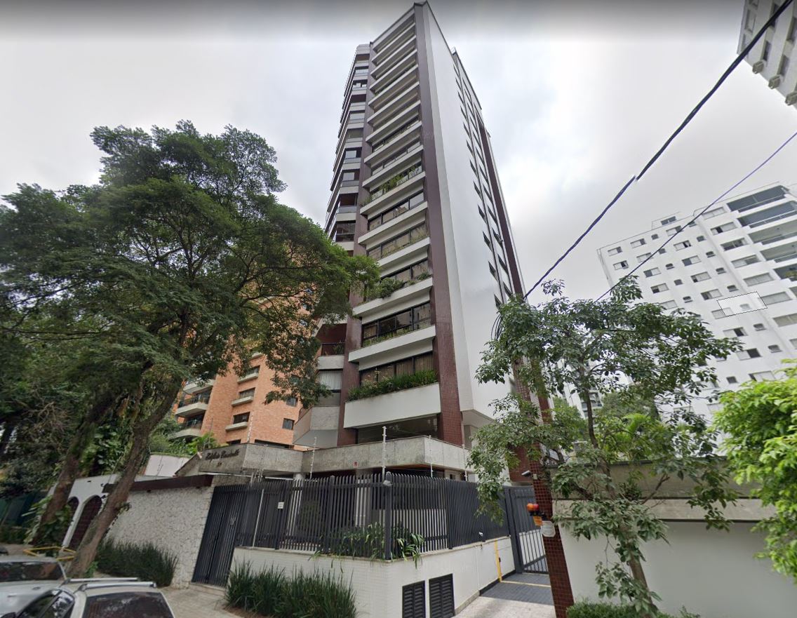 Apartamento à venda com 4 quartos, 215m² - Foto 1