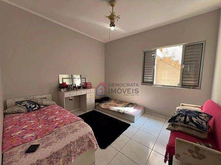 Casa à venda com 3 quartos, 213m² - Foto 16