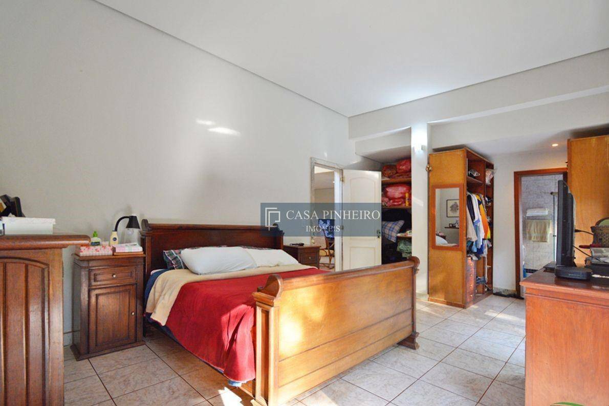 Casa à venda com 4 quartos, 300m² - Foto 9