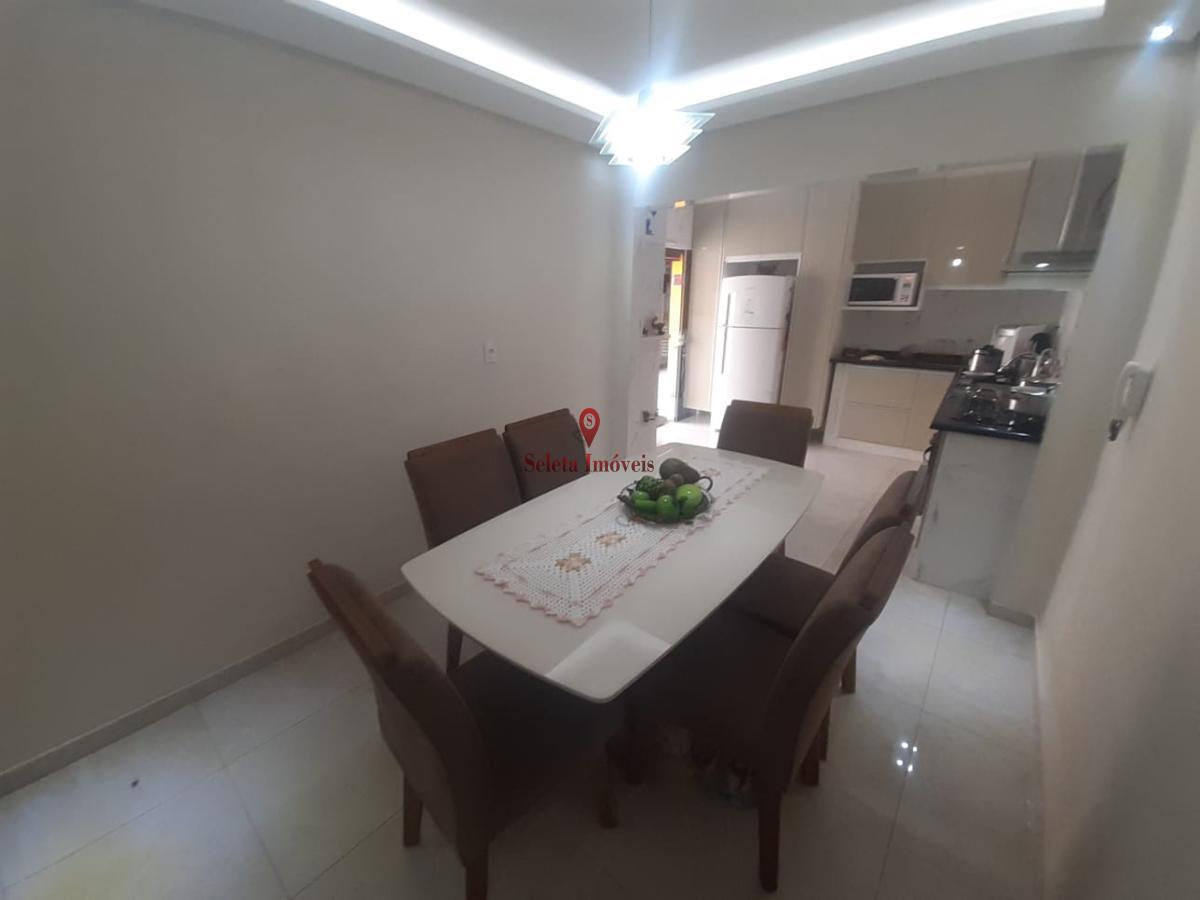 Casa à venda com 3 quartos, 180m² - Foto 14