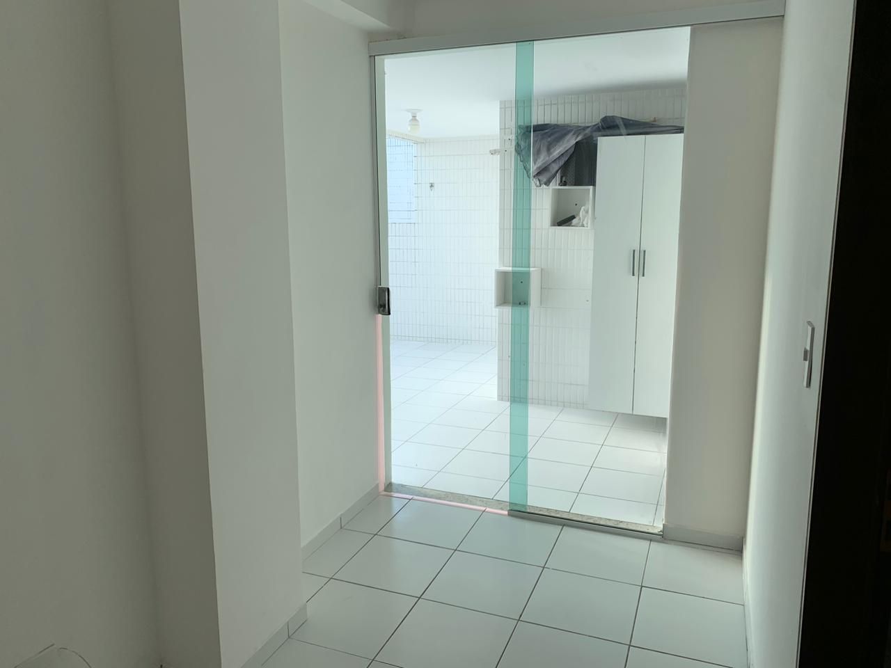 Apartamento à venda com 3 quartos, 150m² - Foto 3