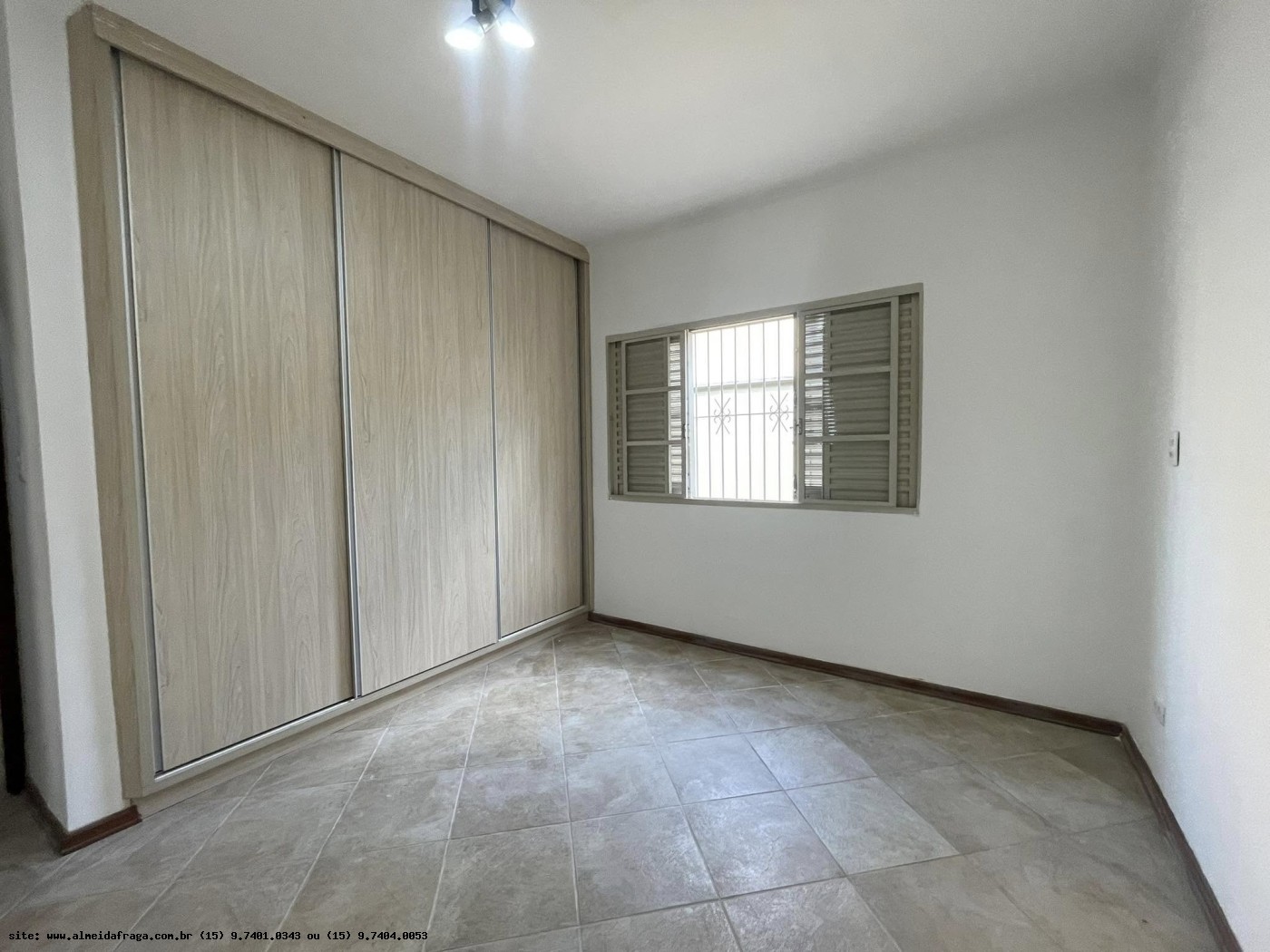 Casa para alugar com 3 quartos, 375m² - Foto 29