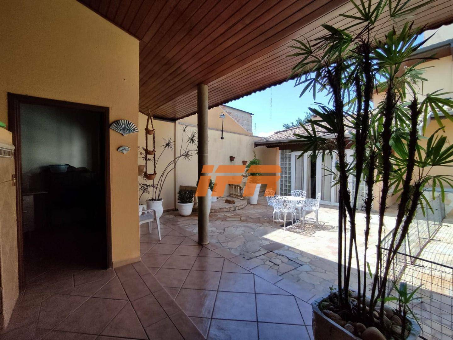 Sobrado à venda com 4 quartos, 300m² - Foto 11