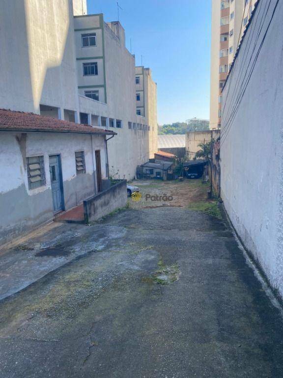 Sobrado à venda com 3 quartos, 284m² - Foto 32